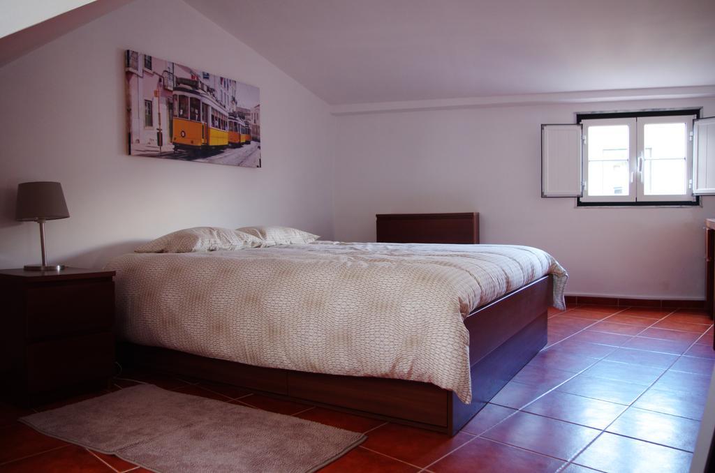 Sloped Ceiling * Lisboa
